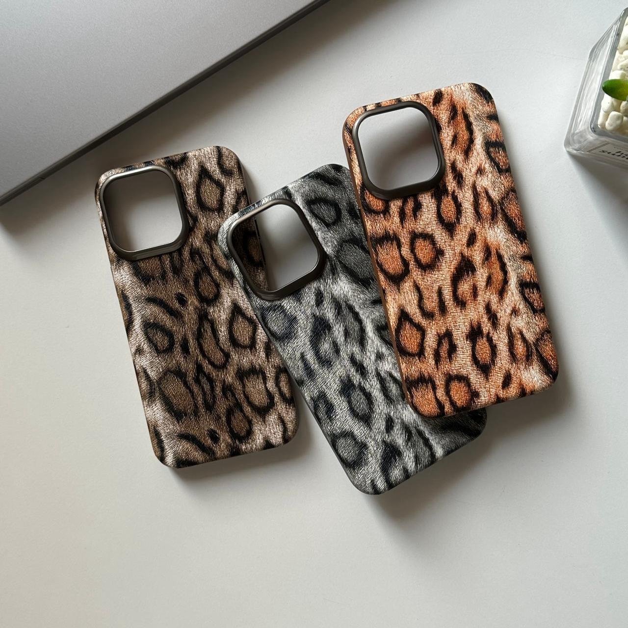 Leopard Cover